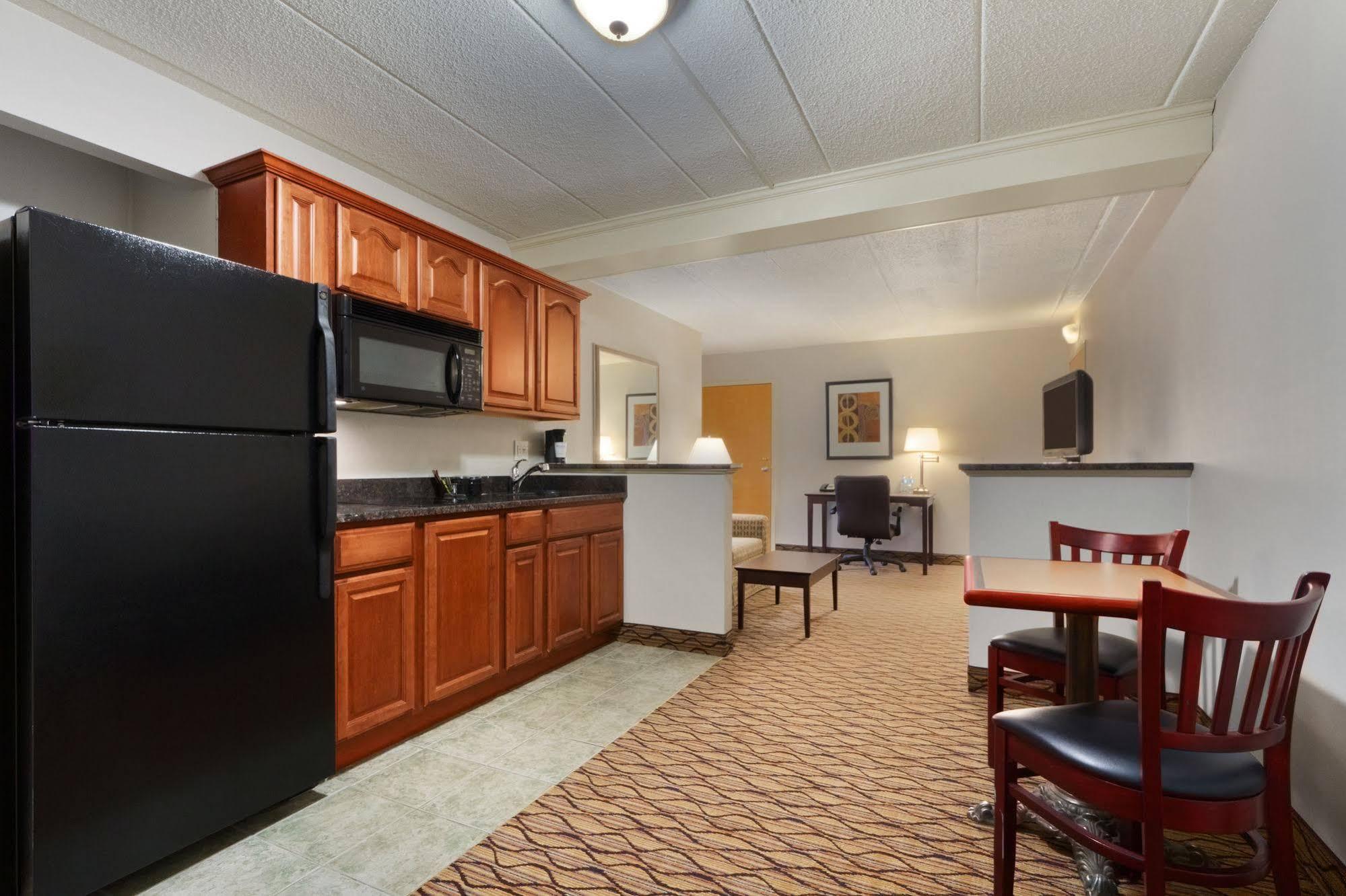 Comfort Inn & Suites Glen Mills - West Chester Exteriér fotografie