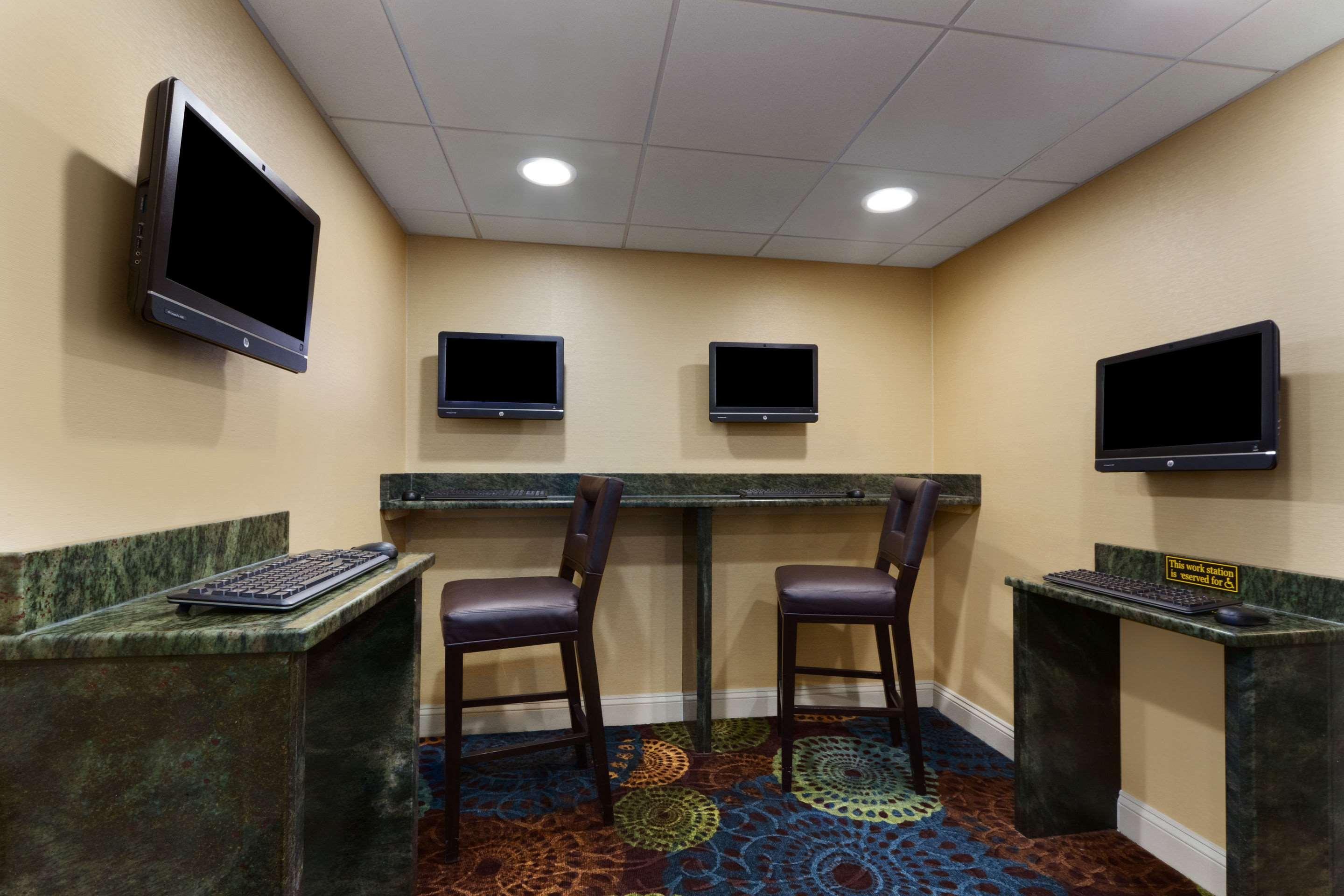 Comfort Inn & Suites Glen Mills - West Chester Exteriér fotografie