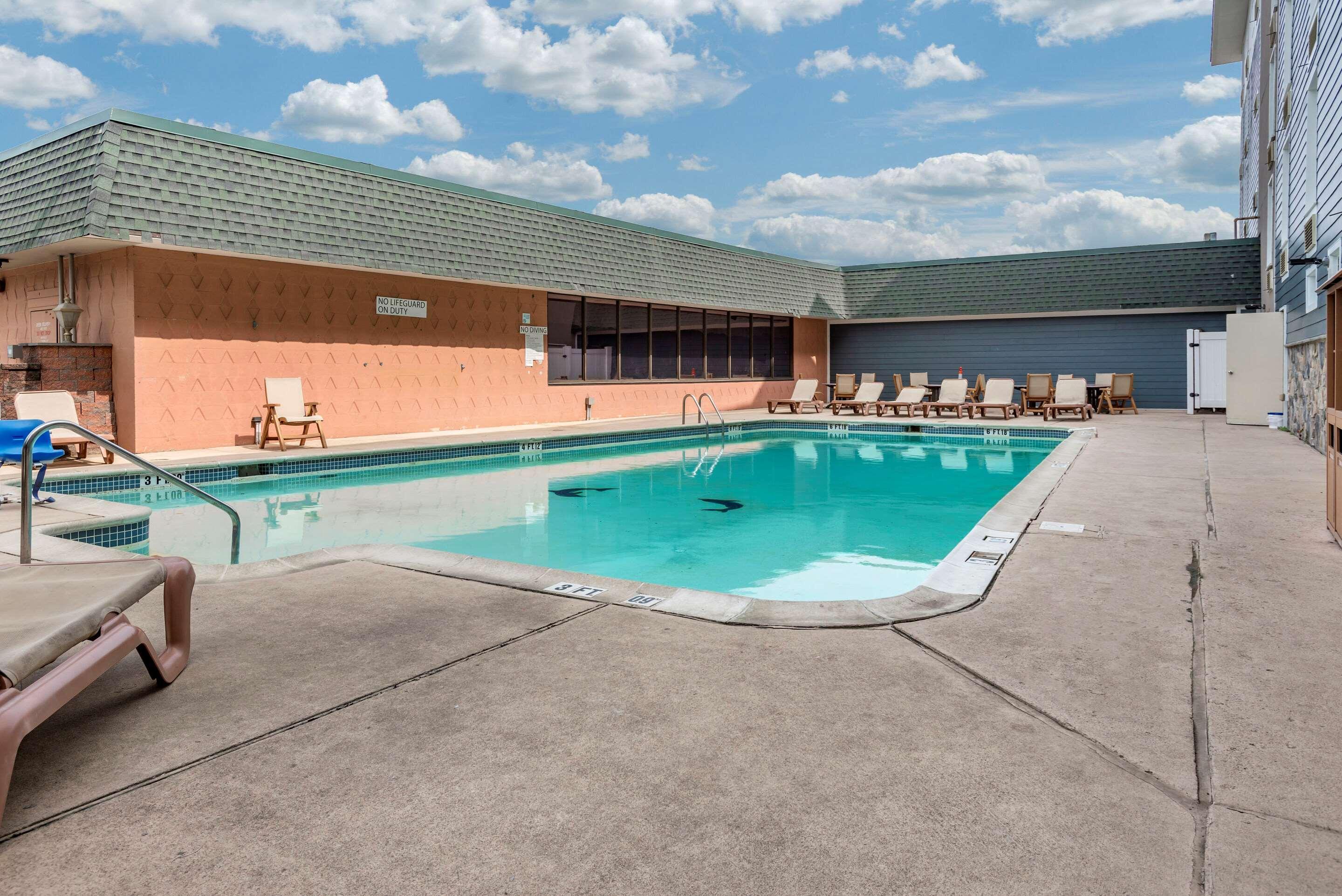 Comfort Inn & Suites Glen Mills - West Chester Exteriér fotografie