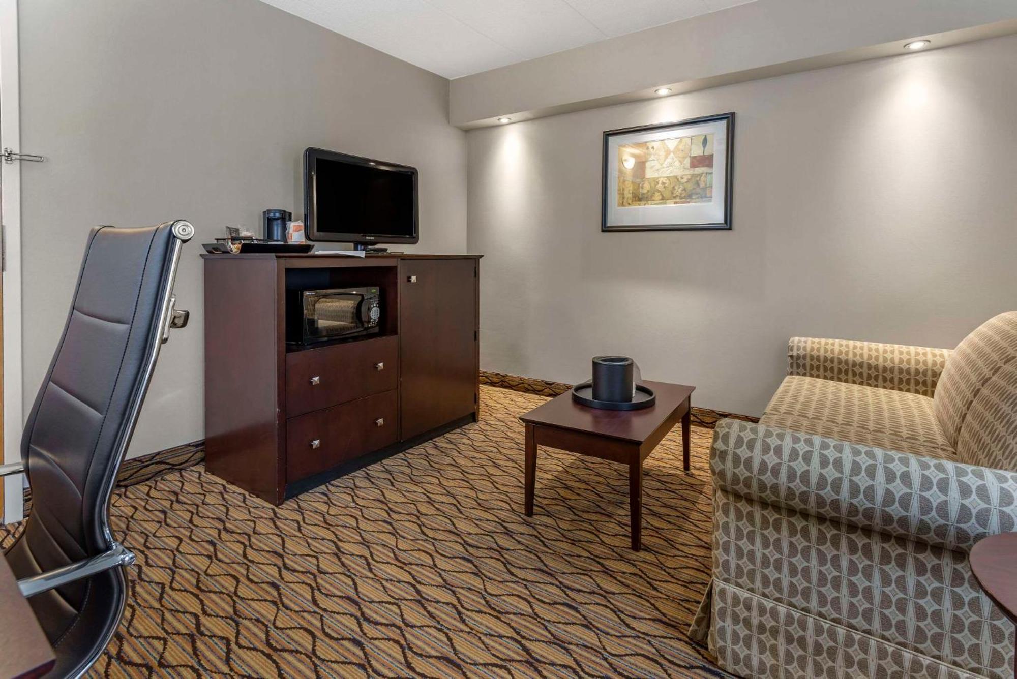 Comfort Inn & Suites Glen Mills - West Chester Exteriér fotografie